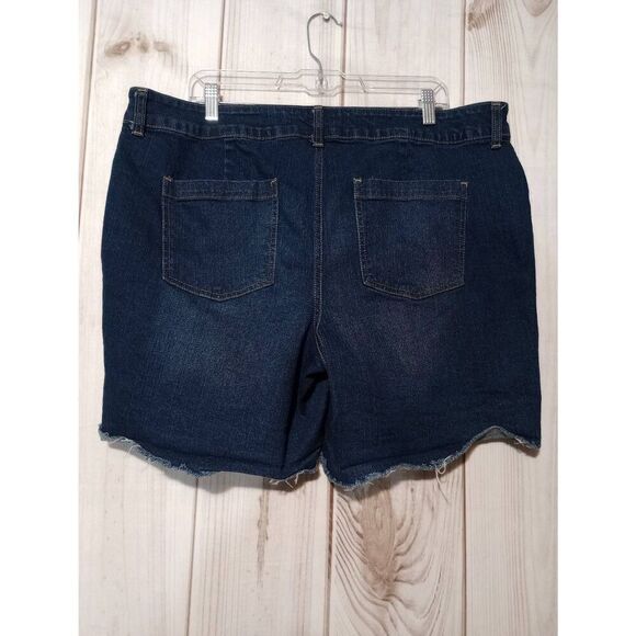 Maurices Shorts Ladies 20W Cut Off Stretch Dark Wash - Picture 2 of 5
